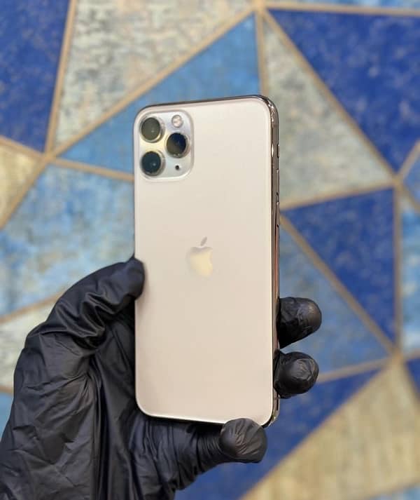 IPhone 11 Pro LLA 256Gb Gold Colour Pta Approved. 1