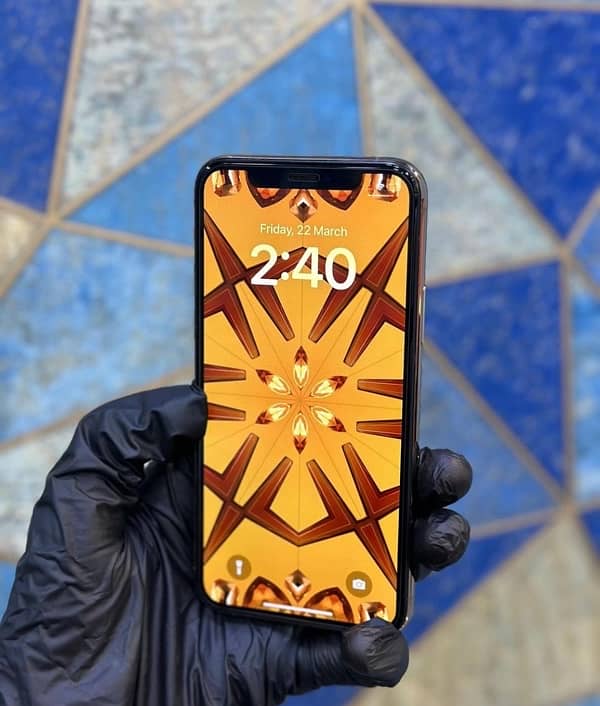 IPhone 11 Pro LLA 256Gb Gold Colour Pta Approved. 5