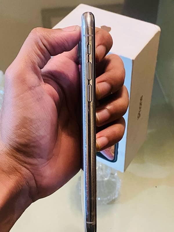 iphone XS 256 GB pta approved 3