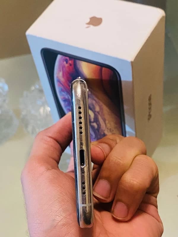 iphone XS 256 GB pta approved 4