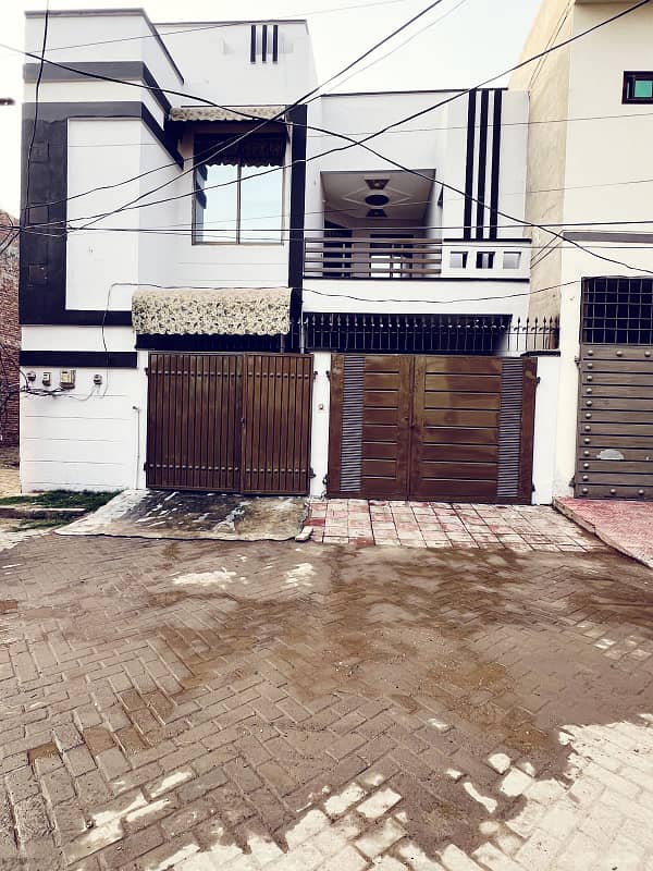 5 mrla house available for sale vvip location 1