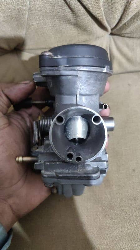 Suzuki gs 150 carburetor in good condition 1