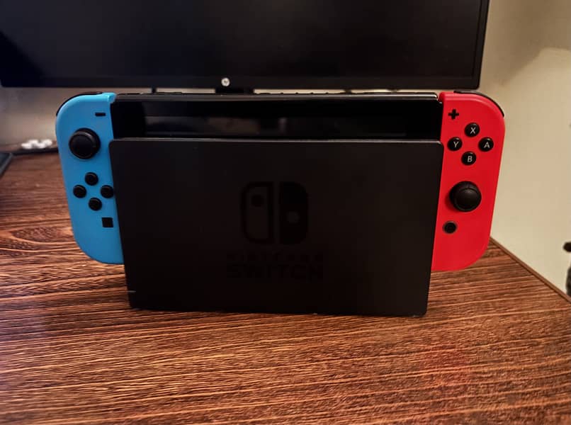 Nintendo Switch Console 1