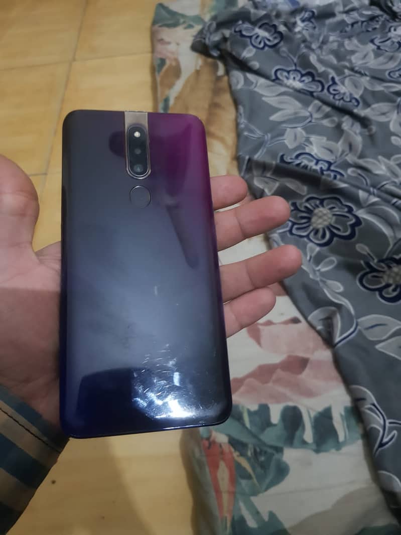 Oppo F11 pro front camera khrb hai step dameg hai baki All ok hai 0