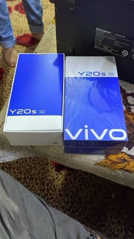 vivo y20s g 4/128 with box 6