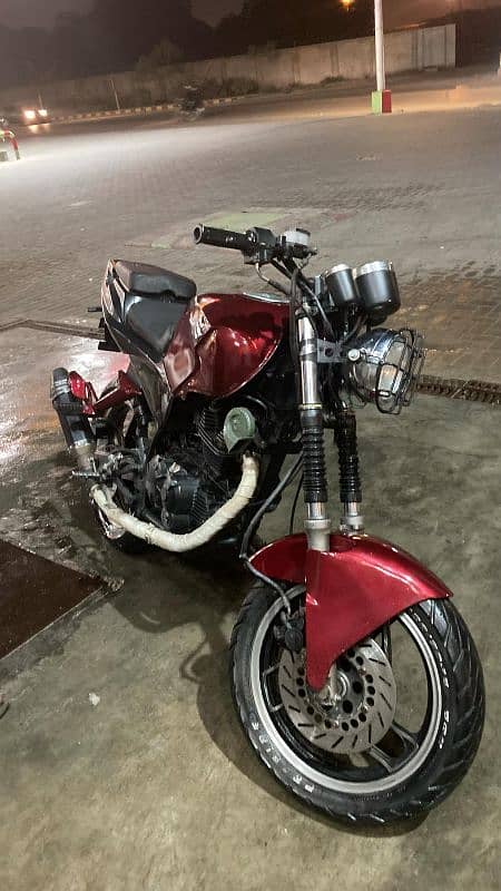 SUZUKI 250CC NEW CONDITION 6GEAR 4