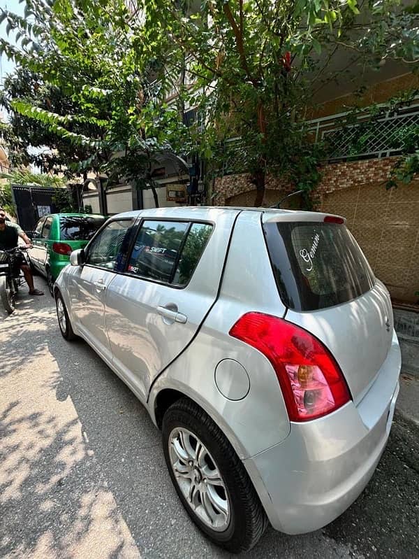 Suzuki Swift 2011 4