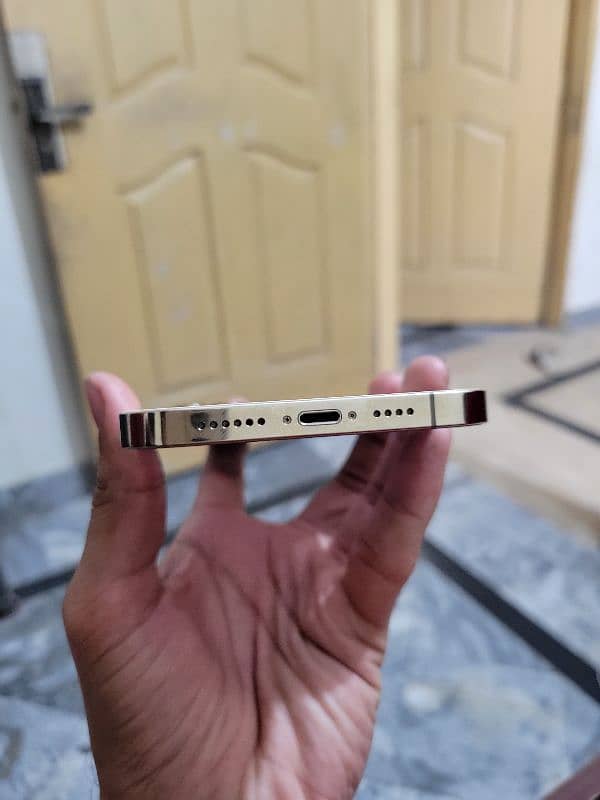 iphone 12 max pro max 128gb pta approved. . 2