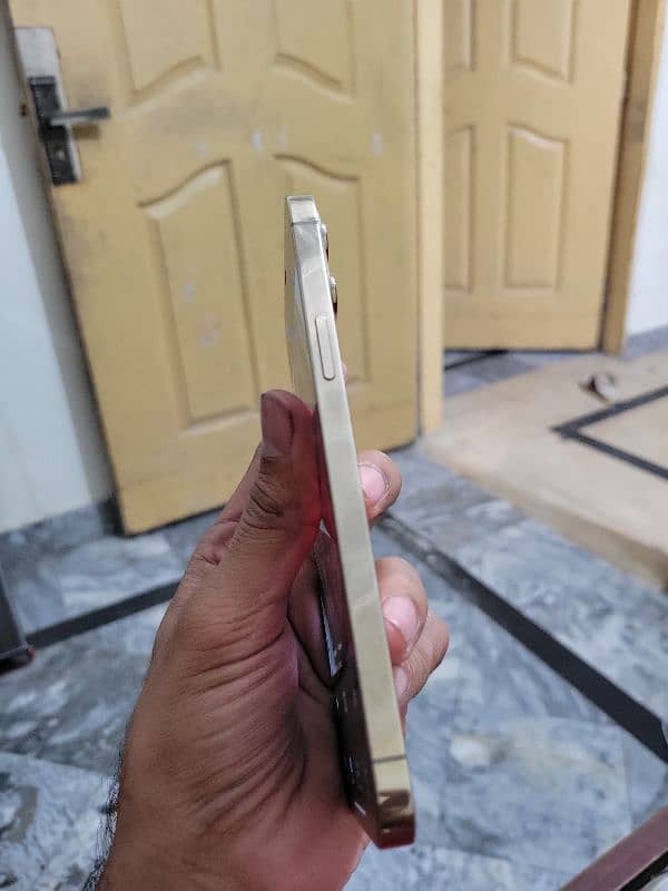 iphone 12 max pro max 128gb pta approved. . 3