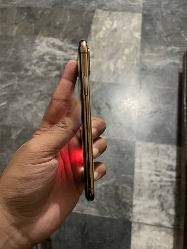 iPhone Xs 10