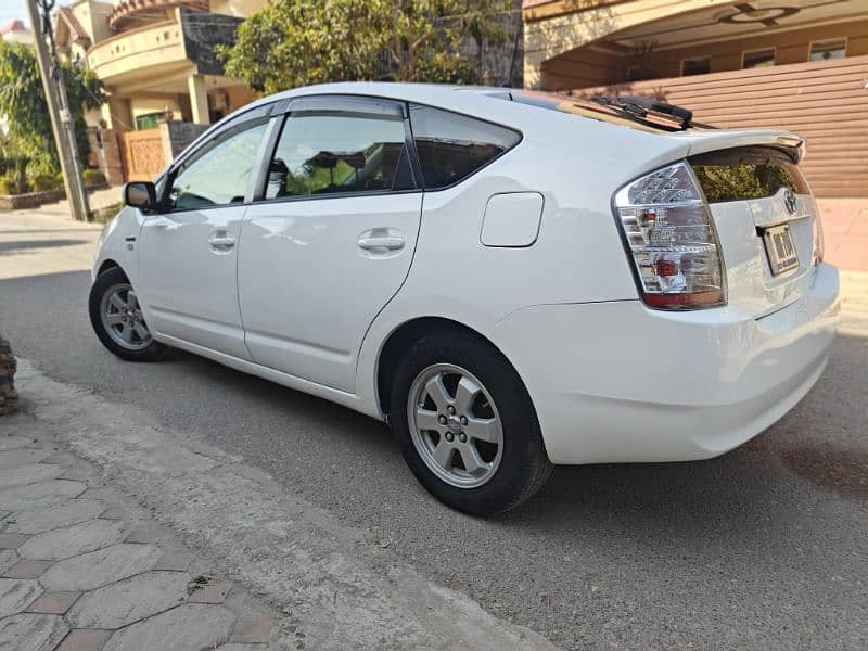 Toyota Prius 2011 18