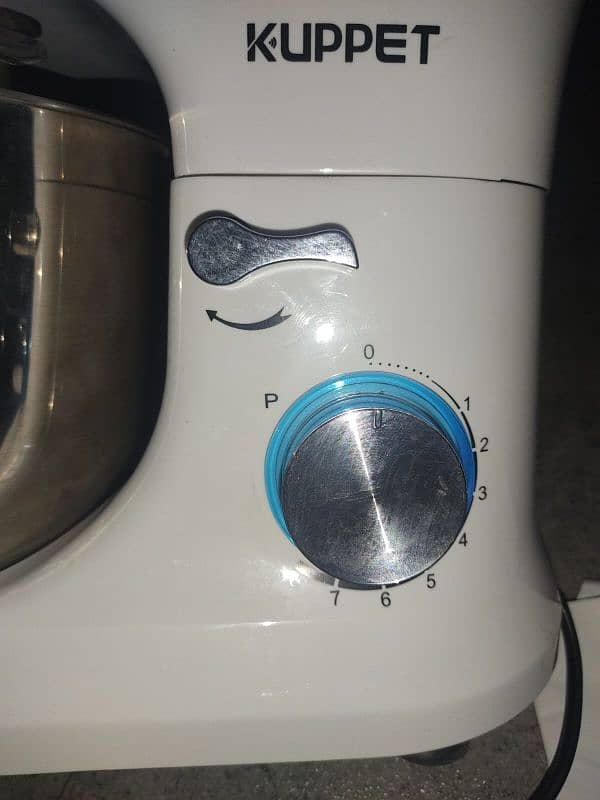 STAND MIXER 13