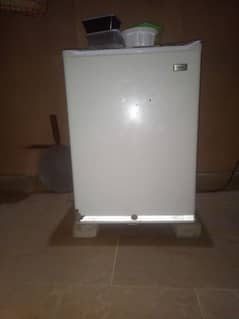 Haier Single Door Refrigerator HR-126WL