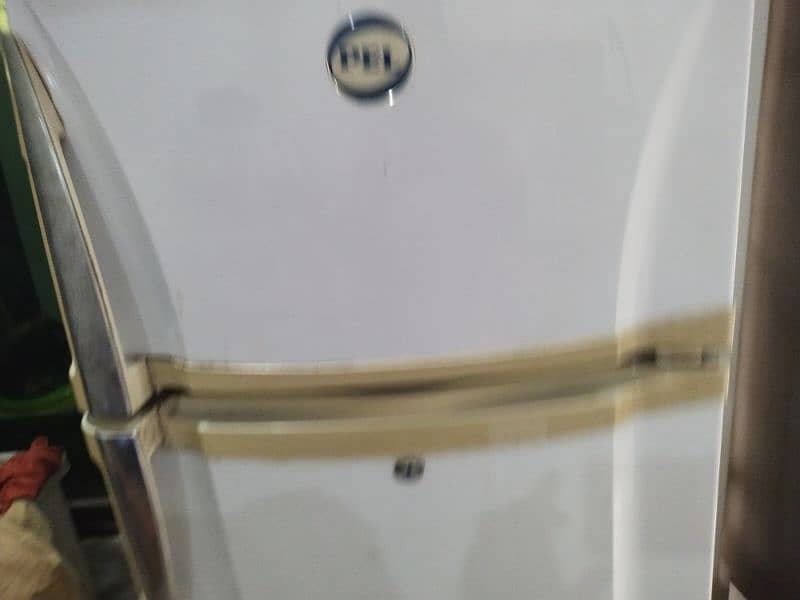 PEL REFRIGERATOR 0