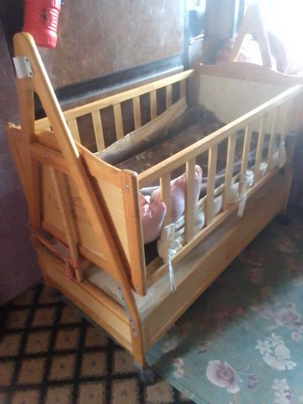 Baby bed in reasonable price 0