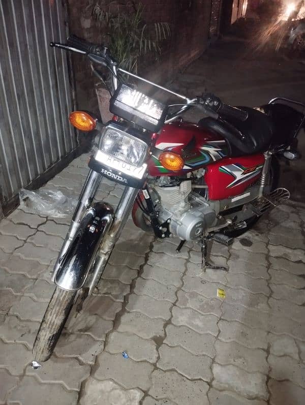 Honda 125  total geniun 1st owner 1