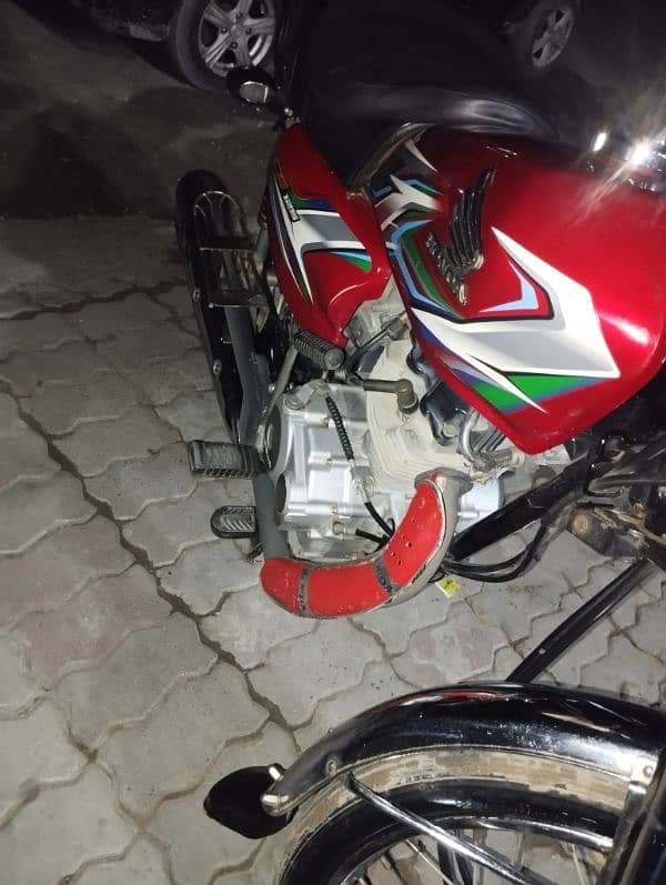 Honda 125  total geniun 1st owner 6