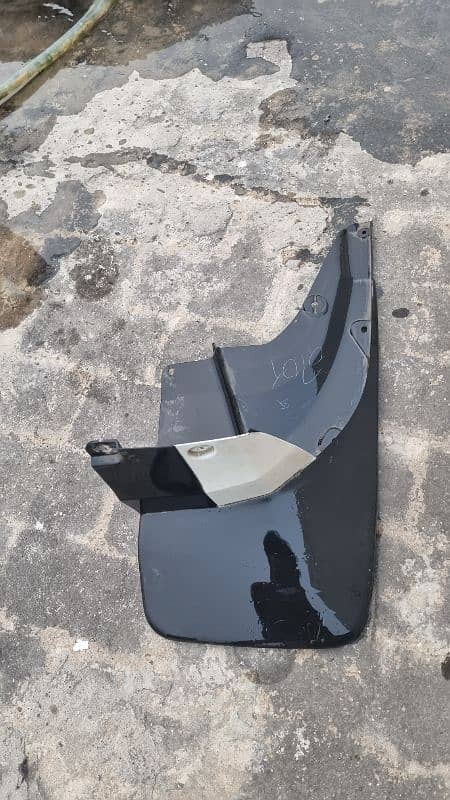 2010 PRADO FRONT BUMPER AND MUD FLAPS FOR SALE 9