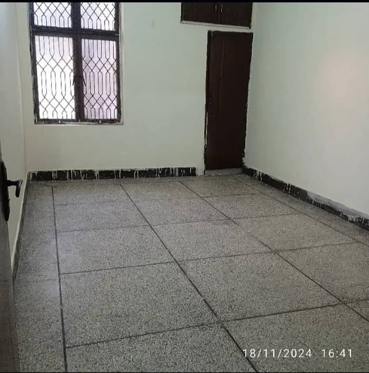 10 Marla lower portion for rent in sabzazar scheme In Hot location for commerical use and Families are available there Fori Rabta keray 0