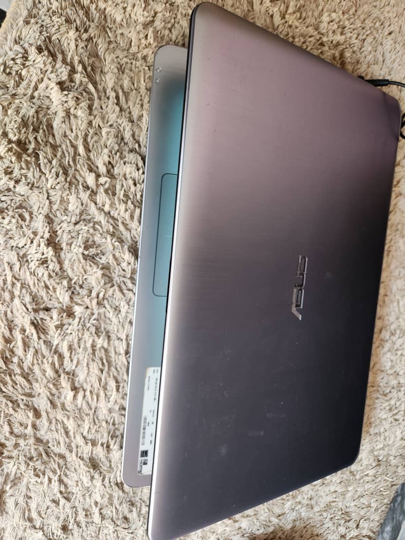 ASUS A540Y 4