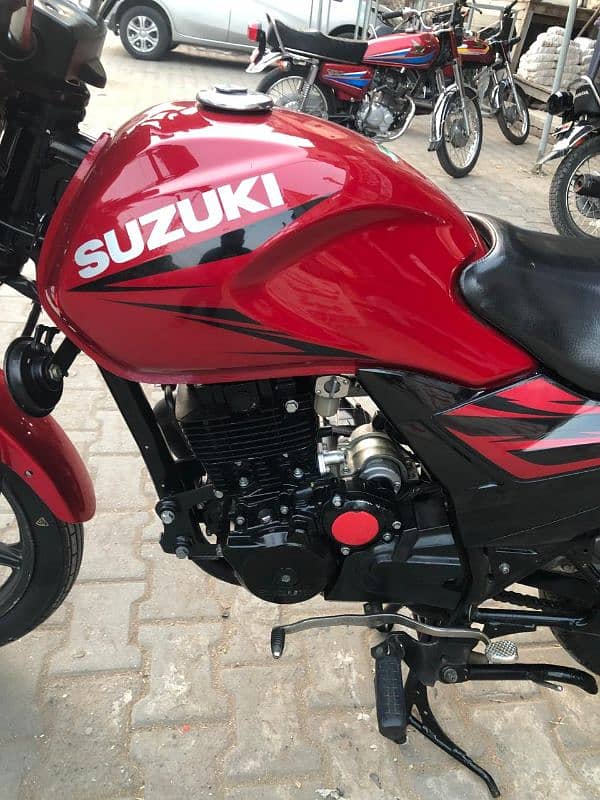 Suzuki GR150 1