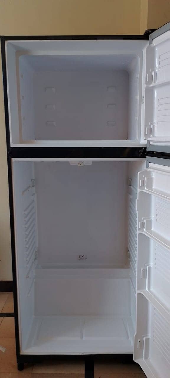 Dawalance GD 91996 Refrigerator 8