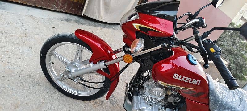 SUZUKI GD 110 S FIRST OWNER KM1000 CHALI 03292247634.2024 MODEL HAI 3