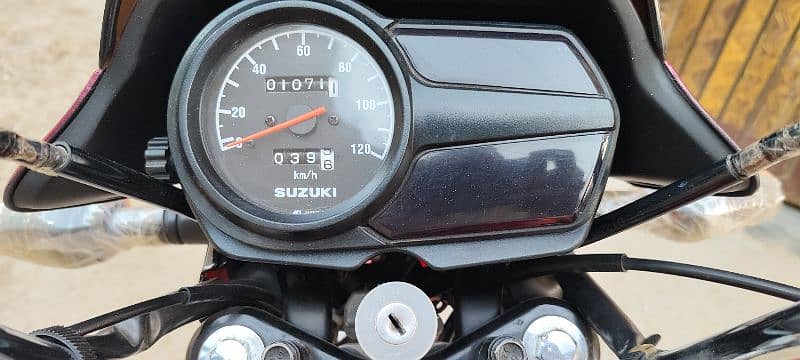 SUZUKI GD 110 S FIRST OWNER KM1000 CHALI 03292247634.2024 MODEL HAI 5