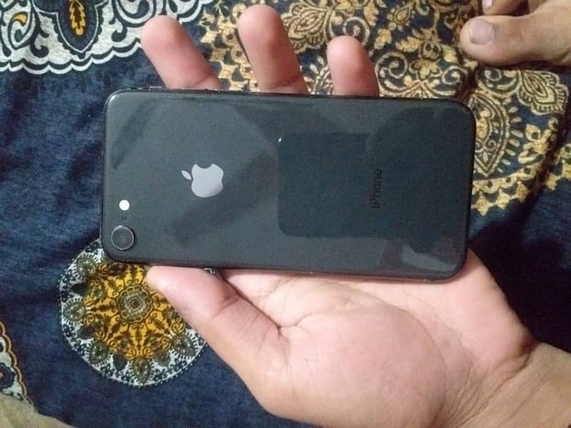 iPhone 8 / condition used 1