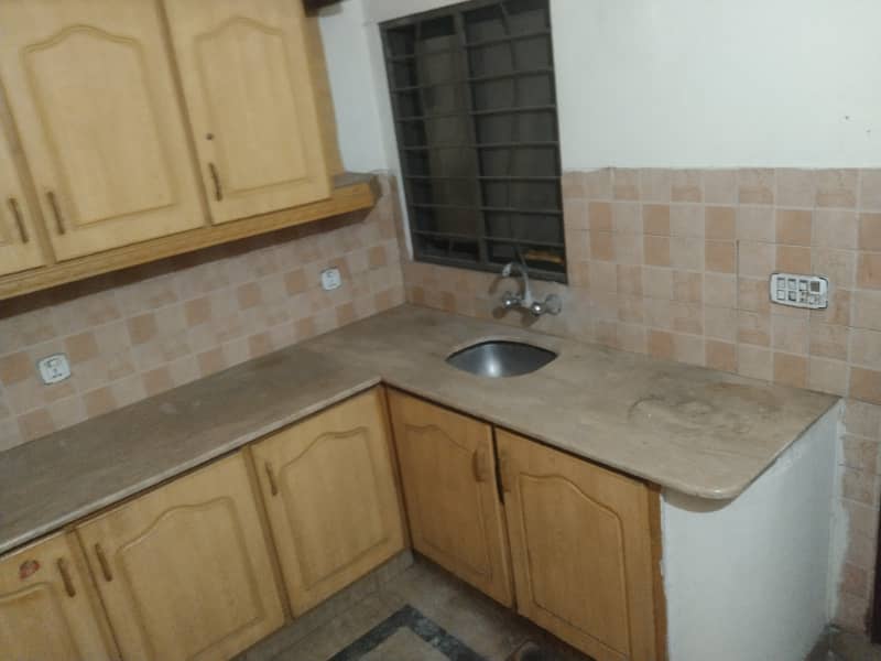 5 Marla Flat available for rent in Velencia housing society Lahore 4