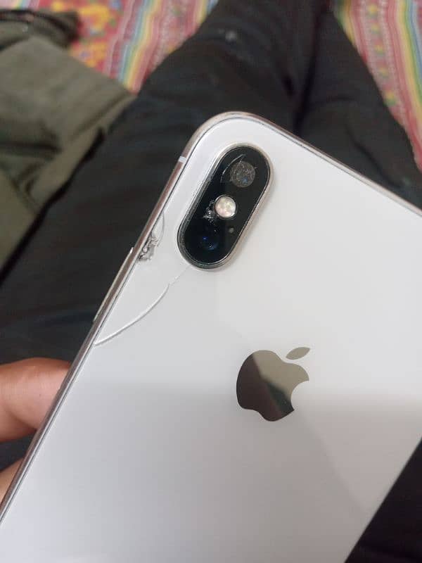 iphone x pta approved 64gb. . . complt detail in disruption. 1