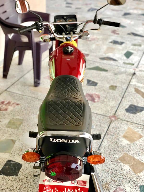 honda 125 Ted colour 2