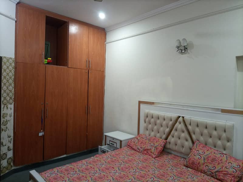 5 marla middle portion near Alfatha Mall johar Town for rent. 1