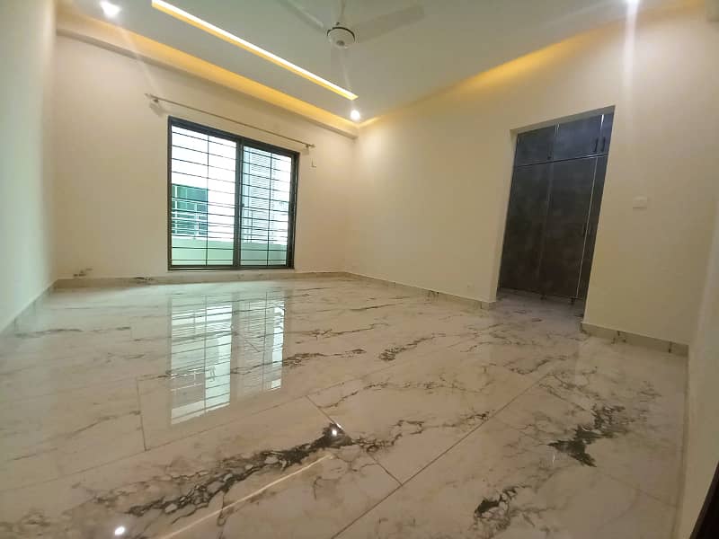 12 marla appartment for rent in askari 11 sector B 1