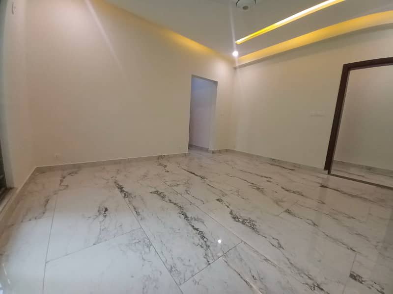 12 marla appartment for rent in askari 11 sector B 2