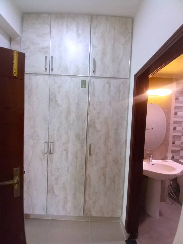 12 marla appartment for rent in askari 11 sector B 6