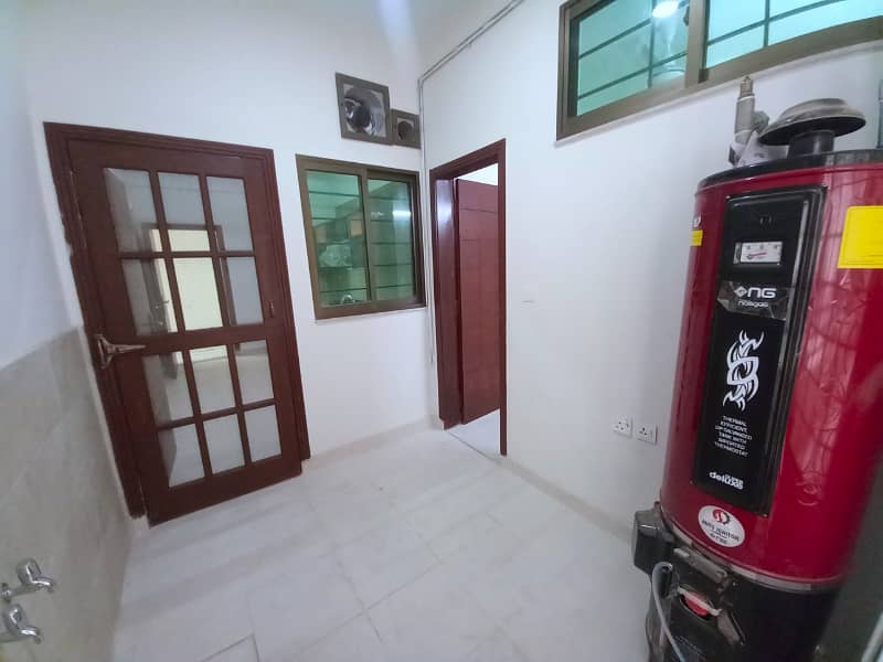 12 marla appartment for rent in askari 11 sector B 10