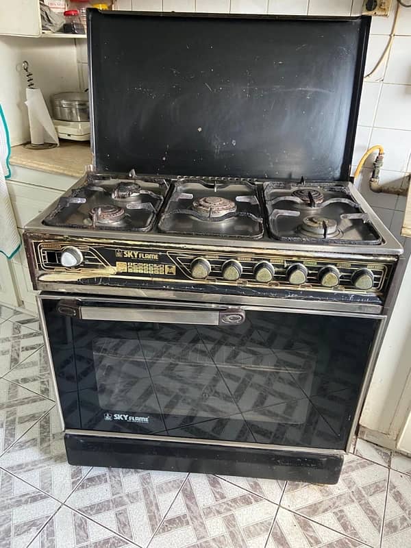 Cooking Range - 5 burners + Oven 1