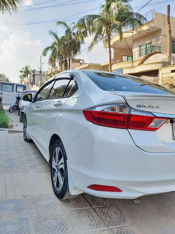 Honda Grace Hybrid 2015 Full option 5