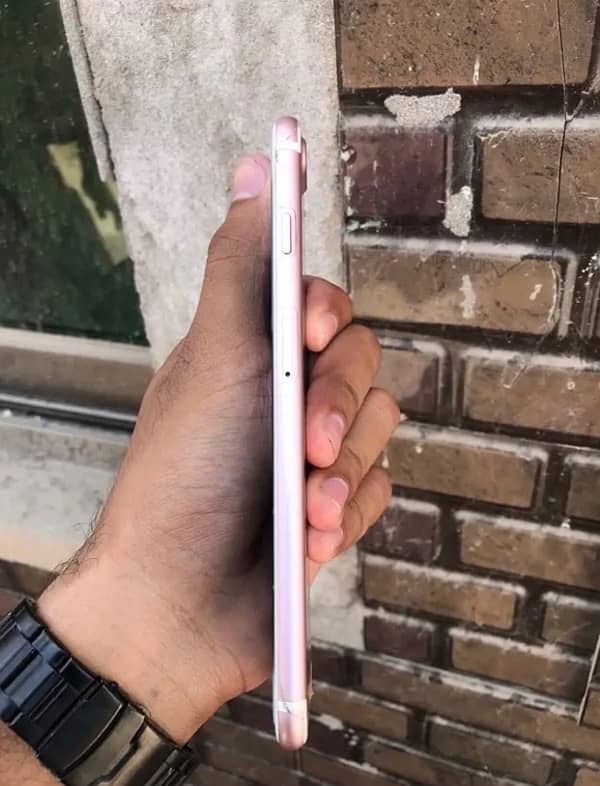 Iphone 7 Plus 128 PTA 6