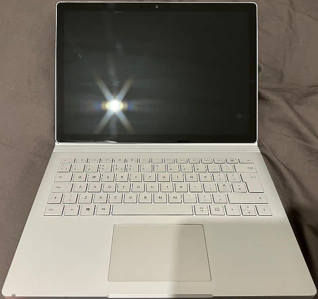 Microsoft surface book 2 5