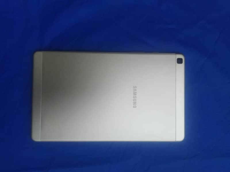 Samsung Tab A 8" 2gb 32gb Box Anroid11 genuine 10/10 2