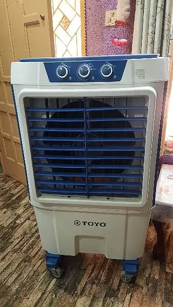 TOYO FIBER BODY FULL SIZE AIR COOLER (one Season used only)