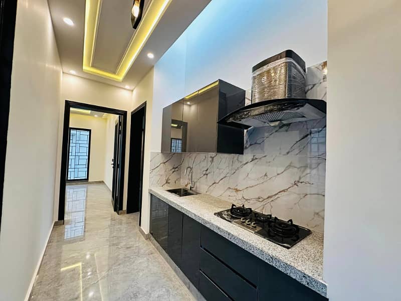 10 Marla Luxury Designer House For Sale In Bahria Town Lahore In Low budget price 4