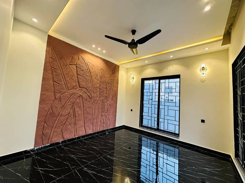 10 Marla Luxury Designer House For Sale In Bahria Town Lahore In Low budget price 7