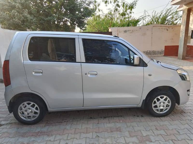 Suzuki Wagon R 2019 13