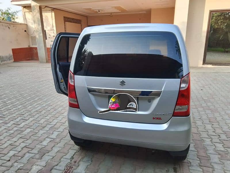 Suzuki Wagon R 2019 14