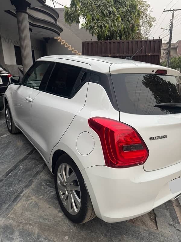 Suzuki Swift GL CVT White 100% Original Body 3