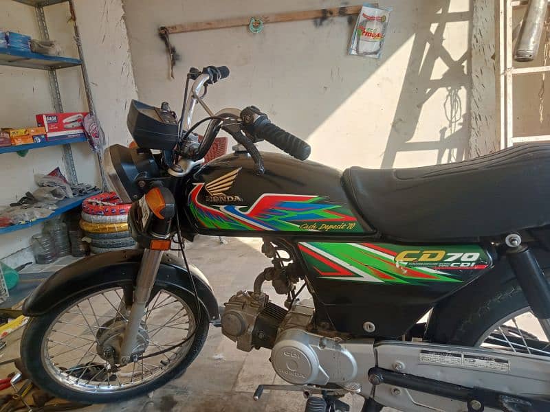 Honda CD 70 very good condition for sale final price 10,5000 0