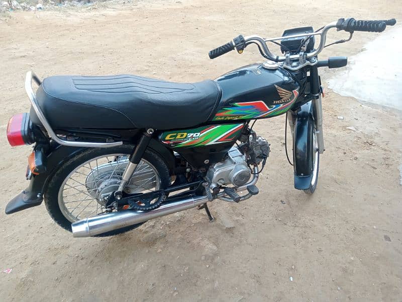 Honda CD 70 very good condition for sale final price 10,5000 8